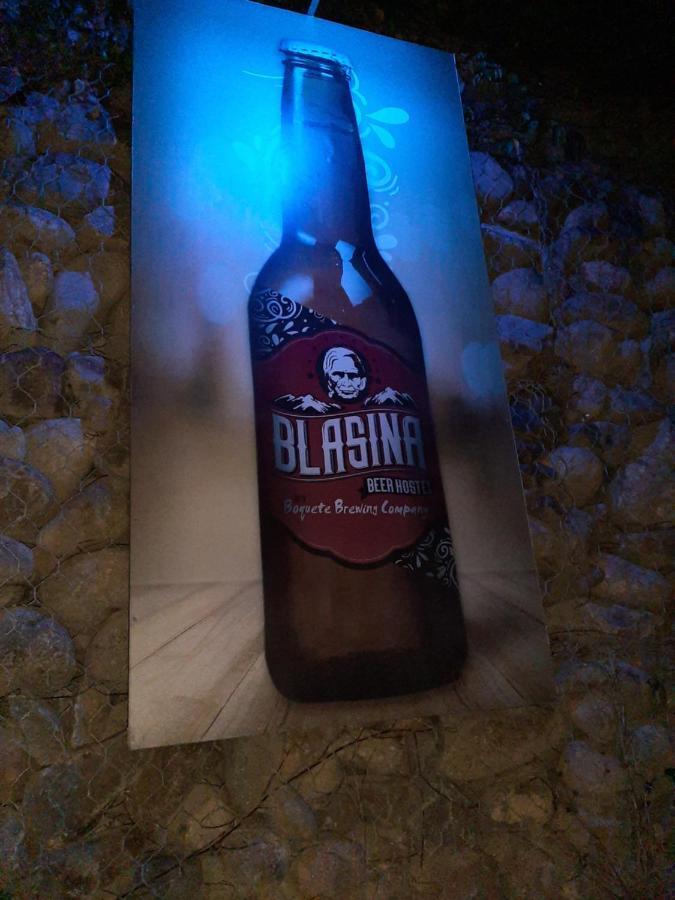 Blasina Beer Hostel Boquete Exteriör bild